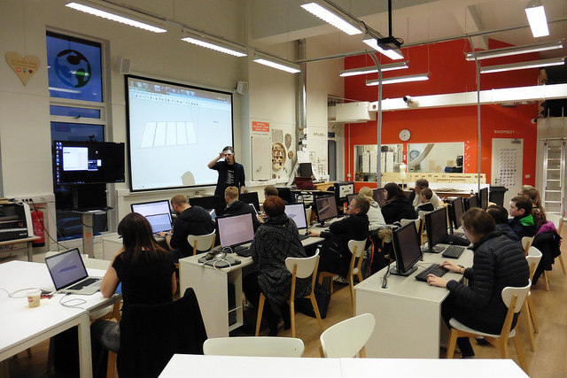 22358808220_043681d5d2_z